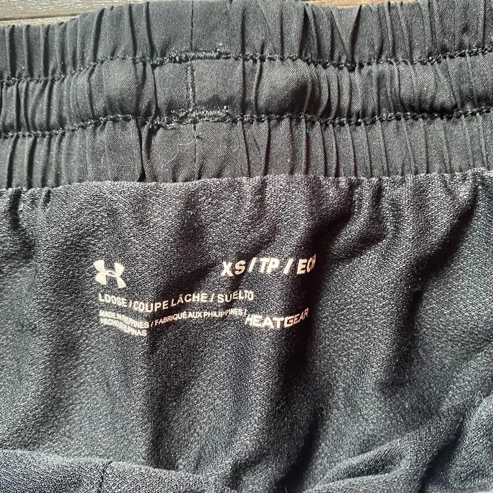 🎉Underarmour Athletic workout short Size xsmall - Picture 5 of 5